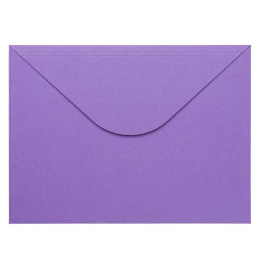 paars gekleurde envelop