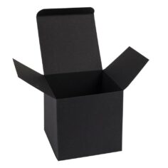 Zwart vierkant doosje